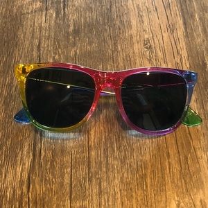 NWOT PINK Victoria’s Secret Rainbow Sunglasses